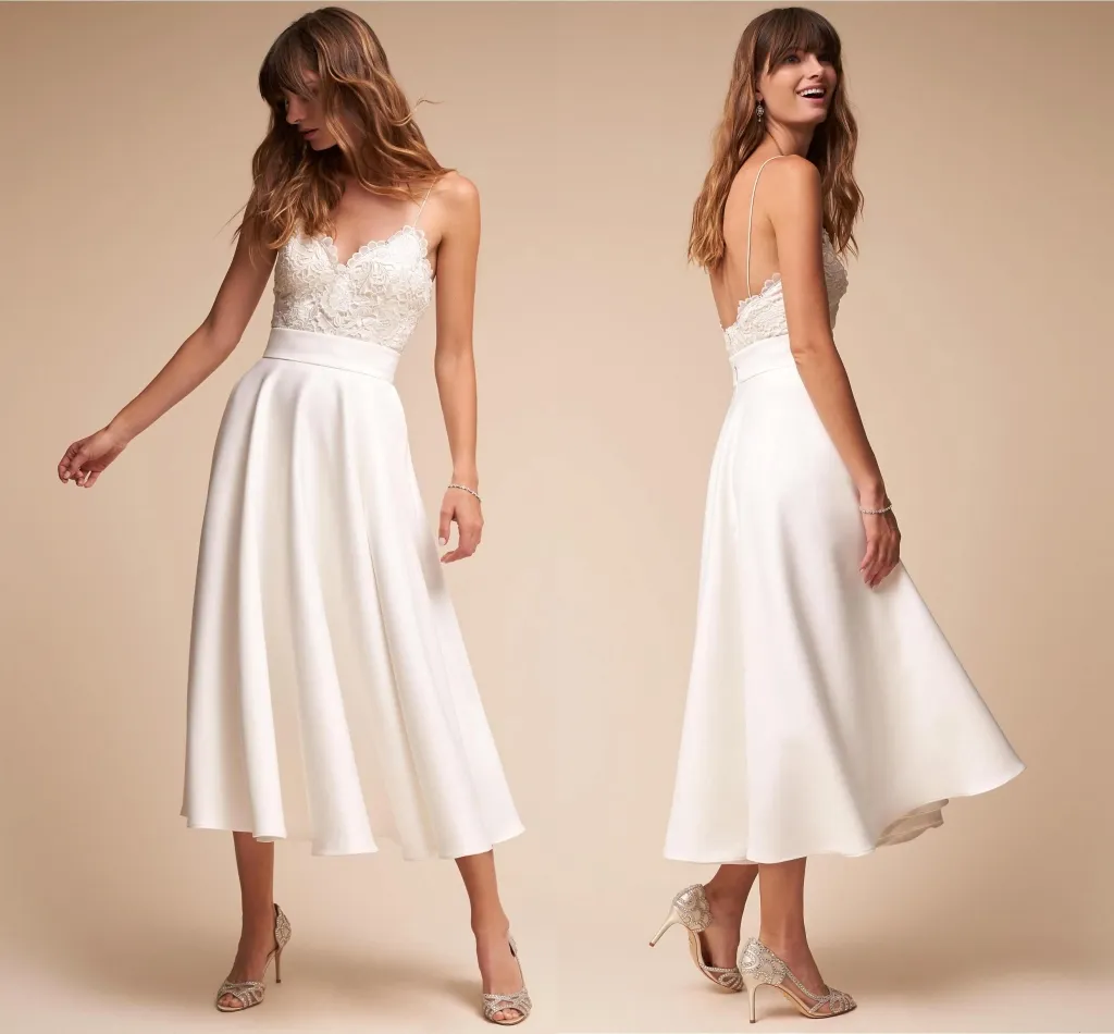 Nuovi abiti da sposa corti in pizzo con spalline sottili in raso A Line lunghezza tè Backless Summer Beach Abiti da sposa da sposa Abiti da sposa country