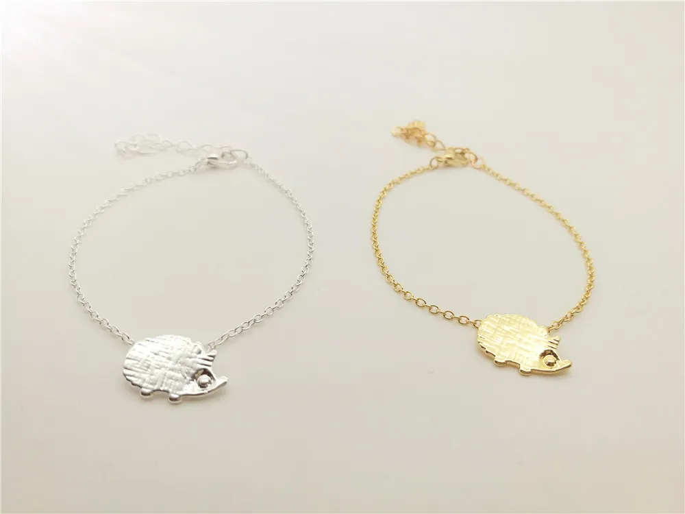 Niedliches Igel-Charm-Armband für Frauen, einfaches Cartoon-Tier-Stachelschwein-Igel-Armband für Damengeschenke, Schmuck