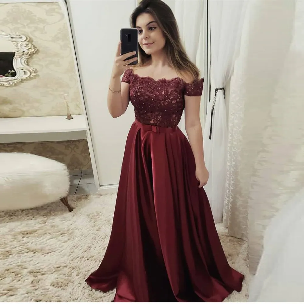 2019 Schulterfreies, elegantes Abendkleid, Burgunderrot, formelles Abendkleid mit Spitzenapplikationen, langes Kleid am Oberteil