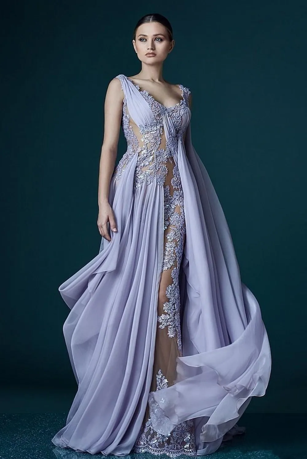 Tiefer V-Ausschnitt Lavendel Abendkleider mit Verpackungs-Applikationen Sheer Backless Berühmtheits-Kleid Abendkleider Stunning Chiffon- langen Abendkleid