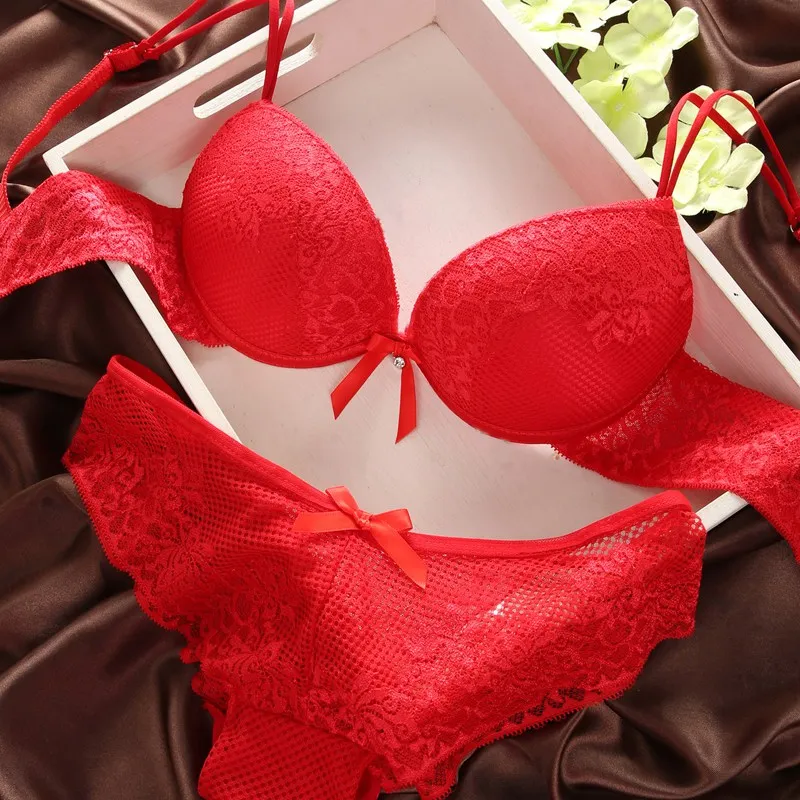 Women's Lace Sexy Underwear Of Red, Wine Color: Bra And Panties