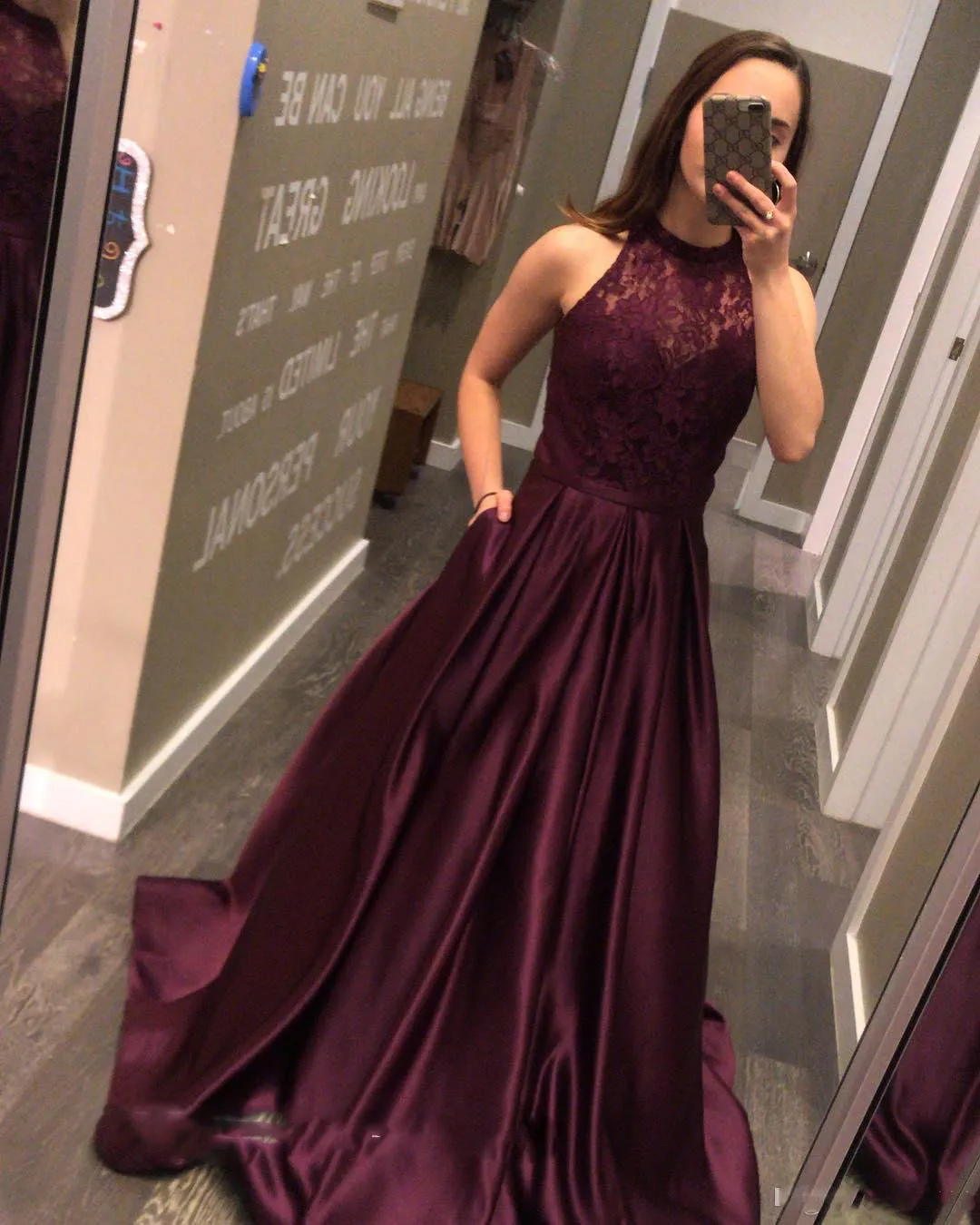 Vestidos de fiesta de uva 2019 Vestidos de noche de satén de encaje transparente de una Vestidos de fiesta de uva 2019 Vestidos de noche de satén de encaje transparente de una