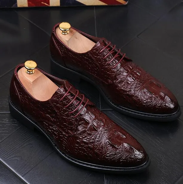 Les hommes italiens de luxe se marient en dentelle noire en cuir Oxford imprimé crocodile chaussures de soirée d'affaires a32