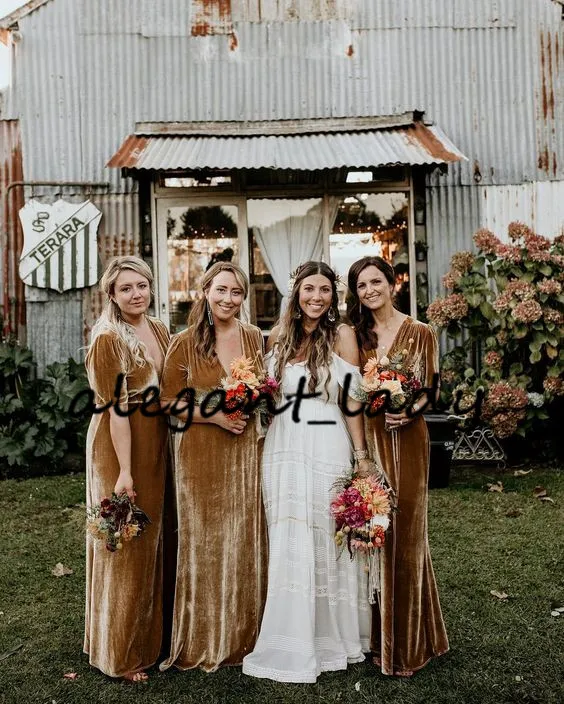 Burgundy Gold Velvet Country Bridesmaid Dresses With Flare Sleeve