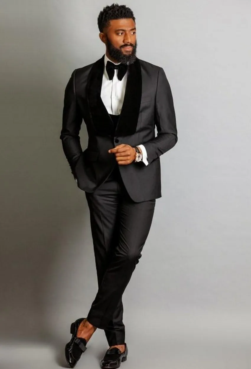Slim Fit Dark Grey Groom Tuxedos Shawl Lapel Men Wedding Tuxedos Men Jacket Blazer Excellent 3 Piece Suit(Jacket+Pants+Tie+Vest) 827
