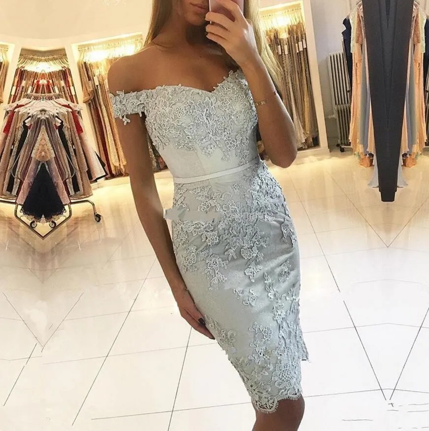 2020 New Short Women Silver Cocktail Dresses Sheath Off Shoulder Lace Appliques Beads Prom Dresses Knee Length Party Dress Homecoming Gowns