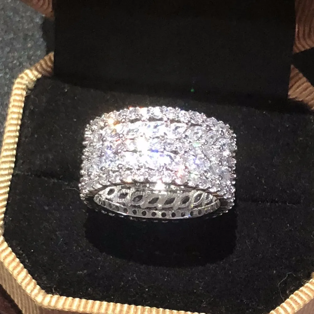 Anel Luxo 925 marca de jóias de prata esterlina marquise corte simulado diamante pintura de diamante completa anéis de casamento de noivado de CZ para mulheres