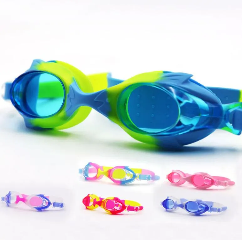 Nuovi Bambini Bambini Occhialini da nuoto Occhiali da immersione subacquea Ragazzi Ragazze Occhialini da nuoto Lenti per PC Antiappannamento Occhiali colorati per bambini