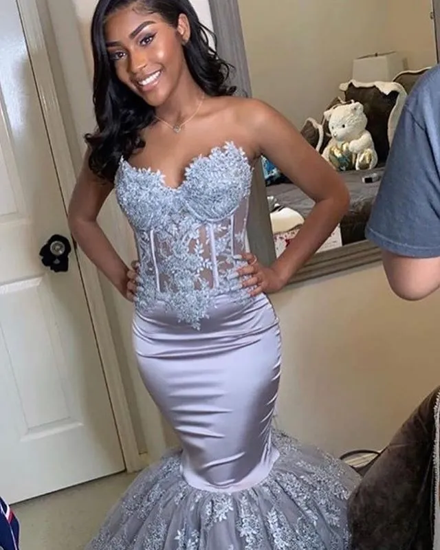 2019 Vestidos De Noche De Plata Carino Ilusion Corpiola Encaje Apliqueado Apliqueado Piso Longitud Sirena Vestido De Fiesta Fiesta Ropa Formal Vestidos Formales De 101 33 DHgate