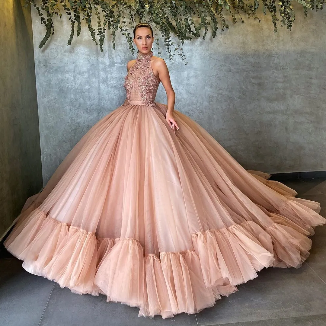 Graciös champagne pärlstav bollklänning bröllopsklänningar halter hals sekvinerade rygglösa brudklänningar plus storlek appliiced tulle vestidos de novia 407