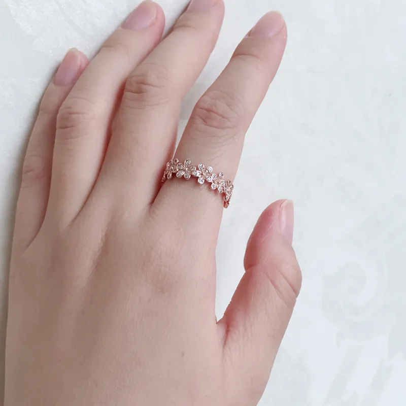 Luxurious Rose Gold Daisy Flower Pandora Ring Set In 925 Sterling Silver With Diamond Stacking Perfect For Weddings Parties And Girlfriend Gifts Includes Retail Box Wholesale From Planb 7.06 DHgate.Co...