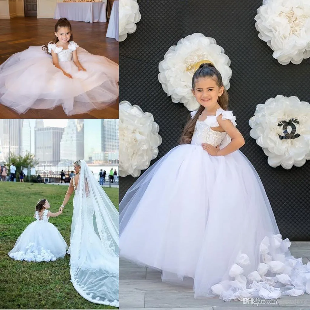 Lace Applique Dresses Wedding For Girl Beaded Flower Girls Dress Sweep Train A Line First Communion Gowns