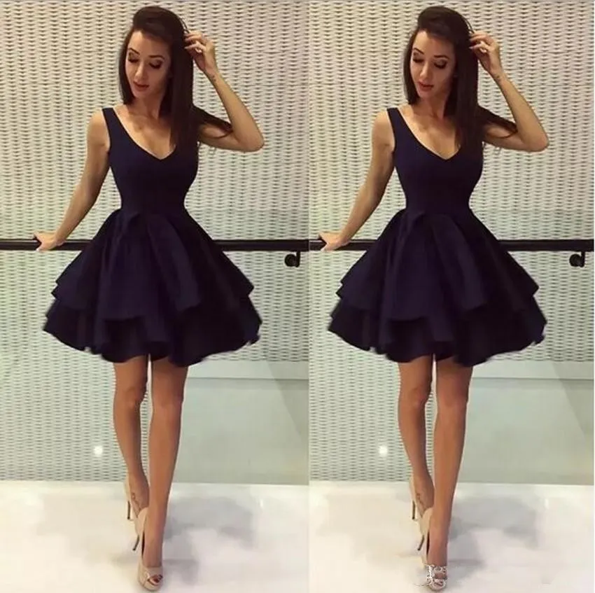 Puffy Simple Black Homecoming A Line Deep V Neck Satin 8Th Grade Short Prom Tail Party Dresses Custom Robes De Graduation