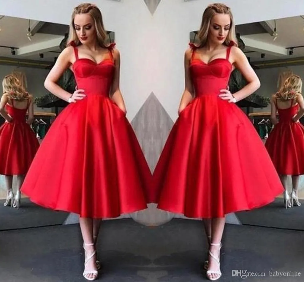 Modern Simple Cheap Red Knee Length Red Cocktail Dress Sexy Spaghetti Strap A Line Ruffles Short Homecoming Prom Gowns Party Dress