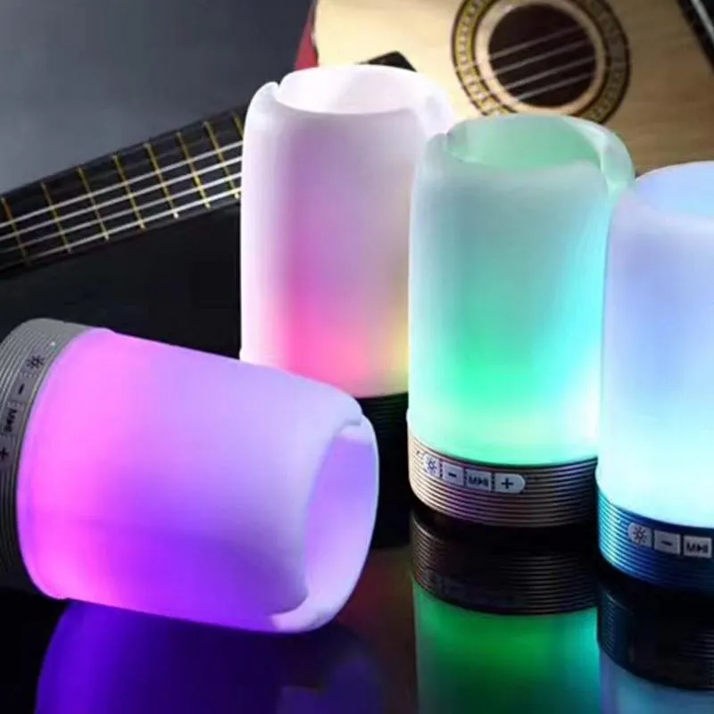 Sem fio Bluetooth porta caneta falante cartão de alto-falante suporte de telefone U disco com luzes coloridas mini-pequeno som portátil Q6 60pcs para cima