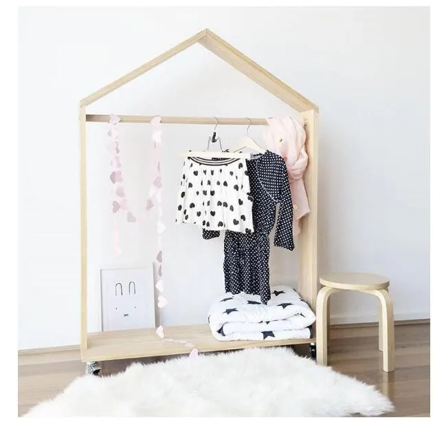 Scaffale per licheni a rullo Mobili per bambini Negozio di abbigliamento Appendiabiti Display Oggetti di scena fotografici Scaffale mobile in tessuto Appendiabiti per bambini