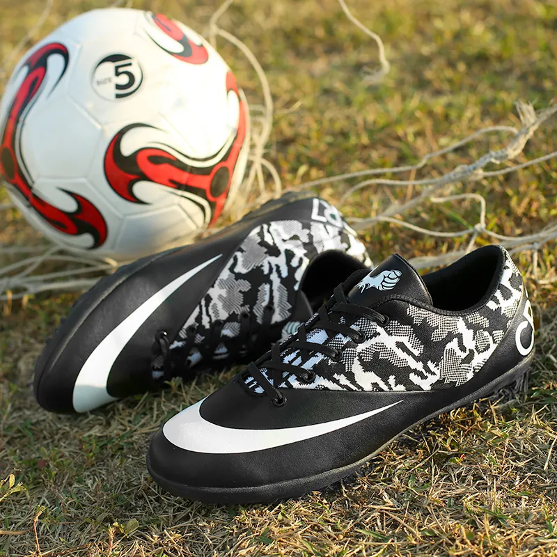 Kids Football Boots Blue Pink Indoor Soccer Shoes For Men Futsal