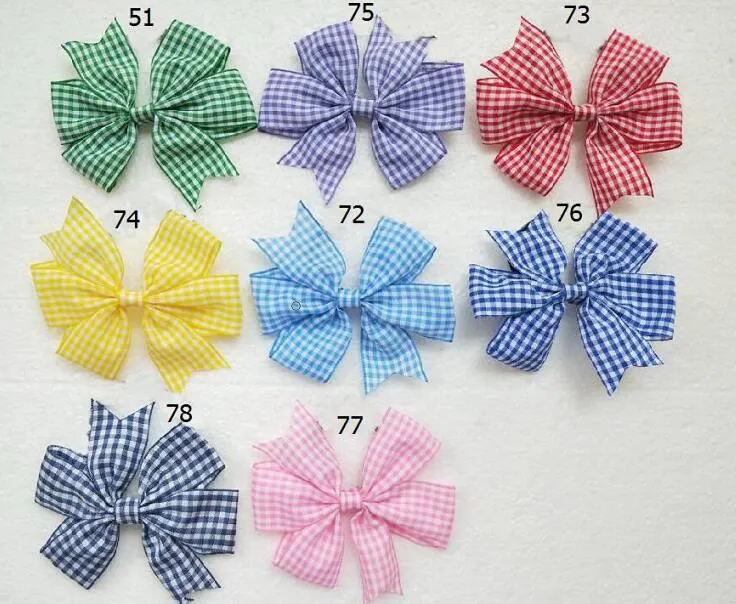 100 stks Babymeisje Hoofddeksels Gingham Plaid Haar Bogen Clips Streep Bowknot V Pinwheel Princess Geruite Hairbows Haarbanden Accessoires HD3355