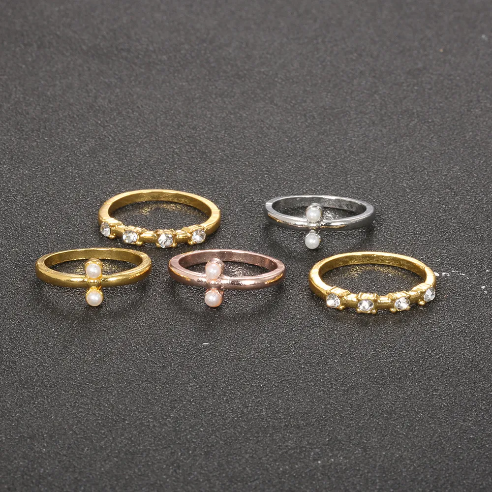 3D file Collection #5 - 32 lightweight Italian rings Inlaid with gems.  🤌・Template to download and 3D print・Cults