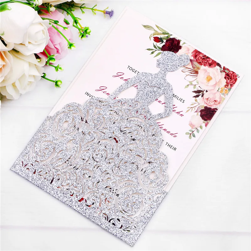 2020 New Silver Glitter Laser Cut Pretty Princess Biglietti per inviti per biglietti d'auguri Sweet 15 Quinceanera Sweet 16th Inviti di fidanzamento