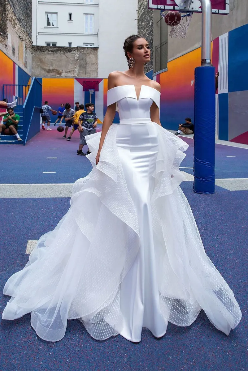 Reflective Satin Mermaid Overskirt Wedding Dress With Detachable