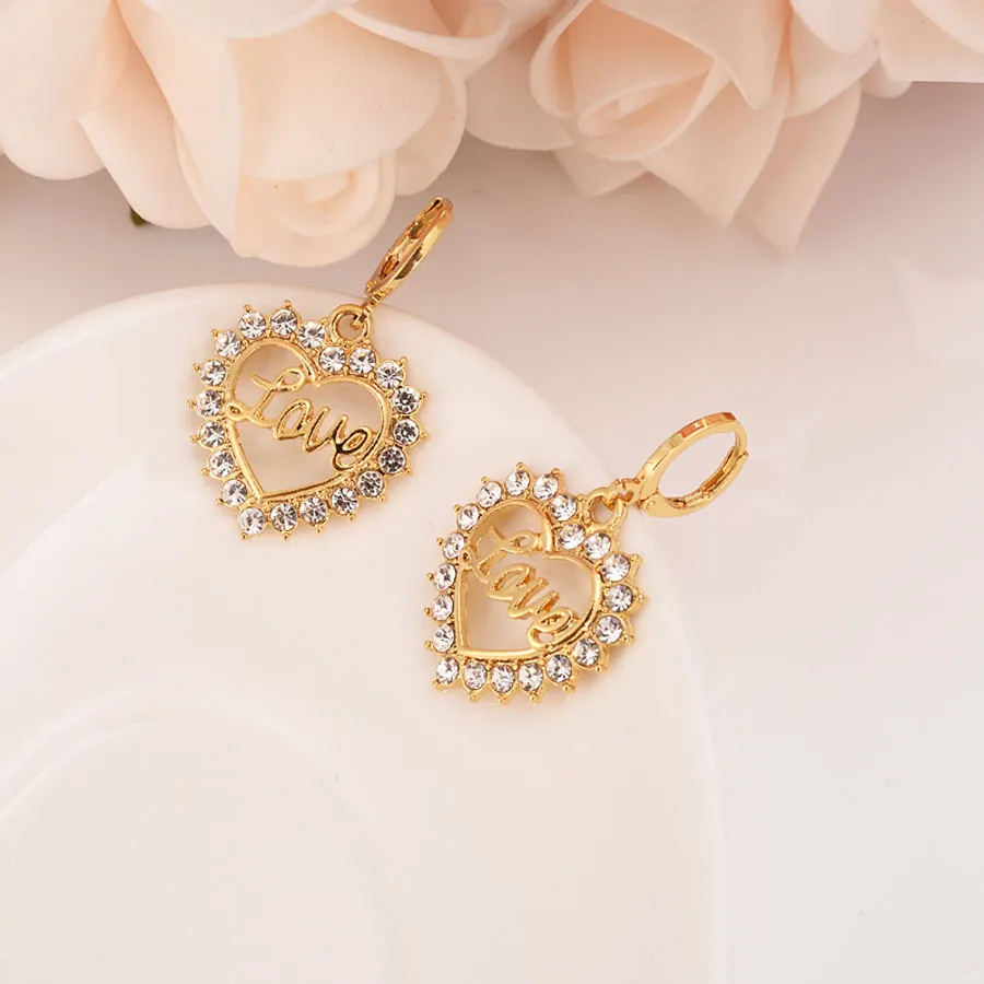 Buy Zaveri Pearls Gold Toned Kundan & Pearls Earring & Maangtikka Set -  Jewellery Set for Women 8643909 | Myntra