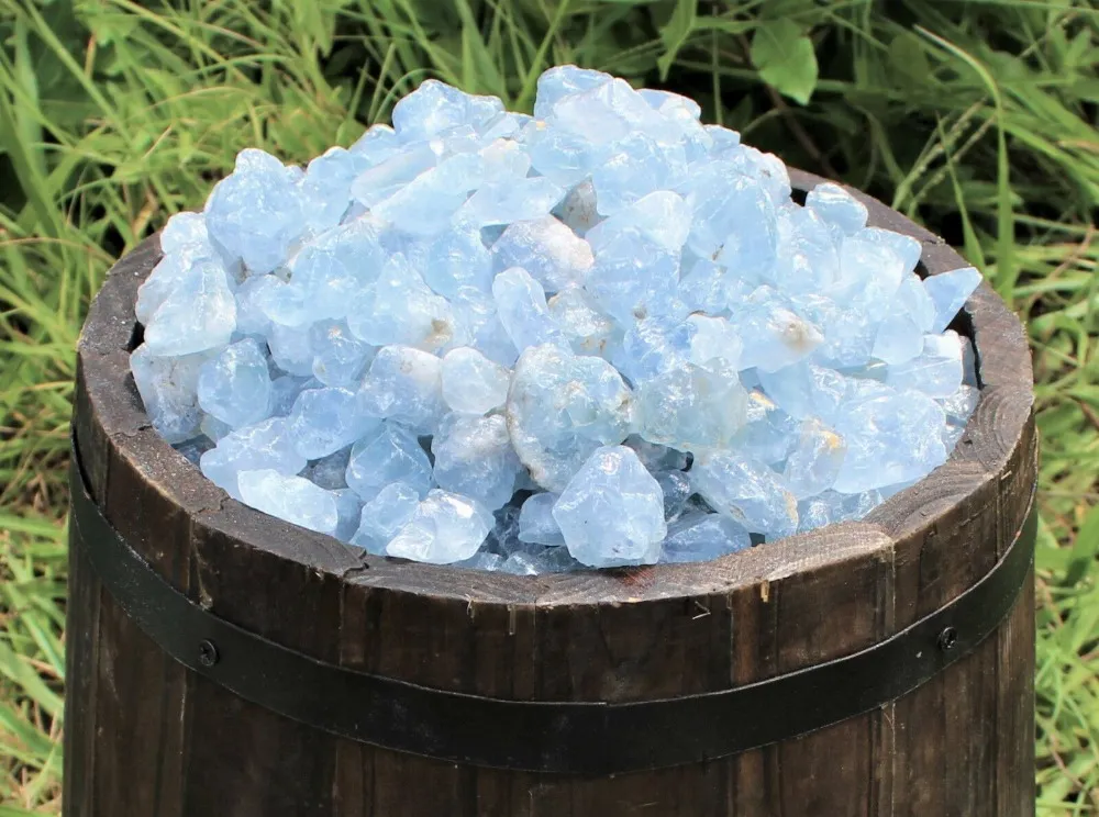 100G Natural Sky Blue Celestite Crystal Quartz Surowy kamień Kamień Kamienne Kryształ Kamienie energii Whole294H