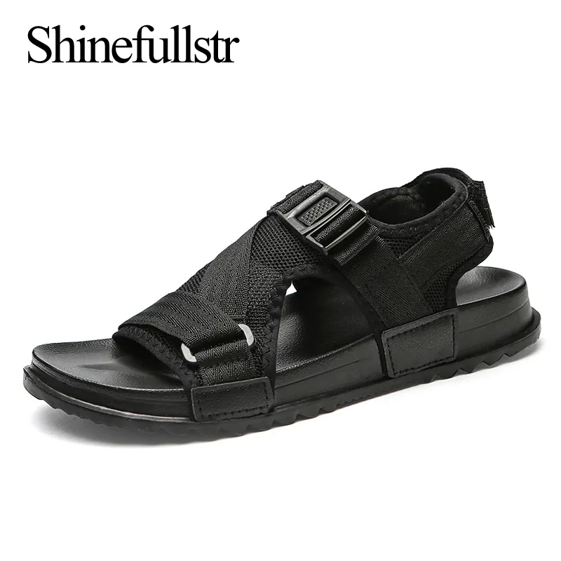 Sandali più dimensionali Uomini 2019 Summer Sandalias Summer Scarpe Hombre Casual Flat Sandles Mens Open punta per sandalo grigio nero 48 49 MX200617