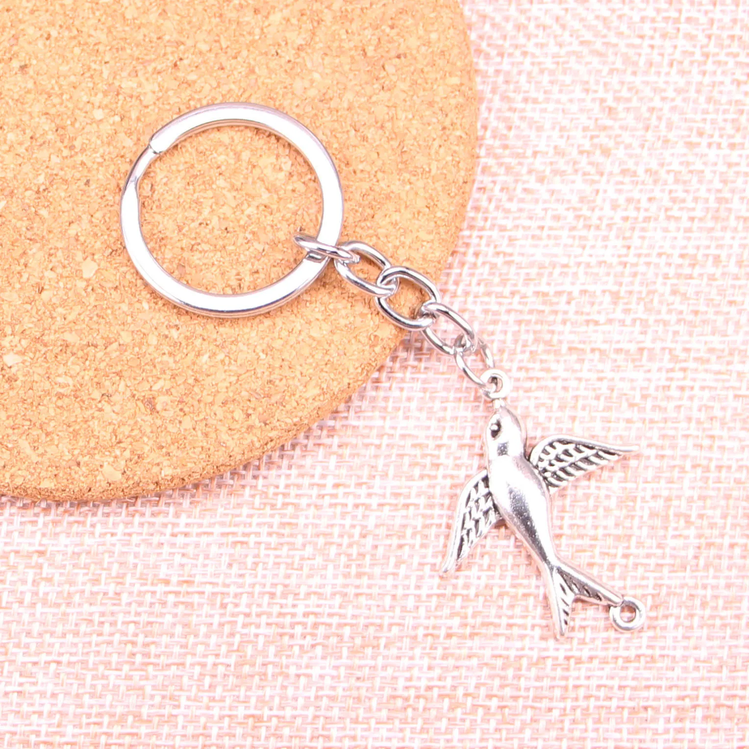 37*29mm Swallow Bird Connecotr Keychain, 새로운 패션 수제 금속 키 체인 파티 선물 선물 주얼리