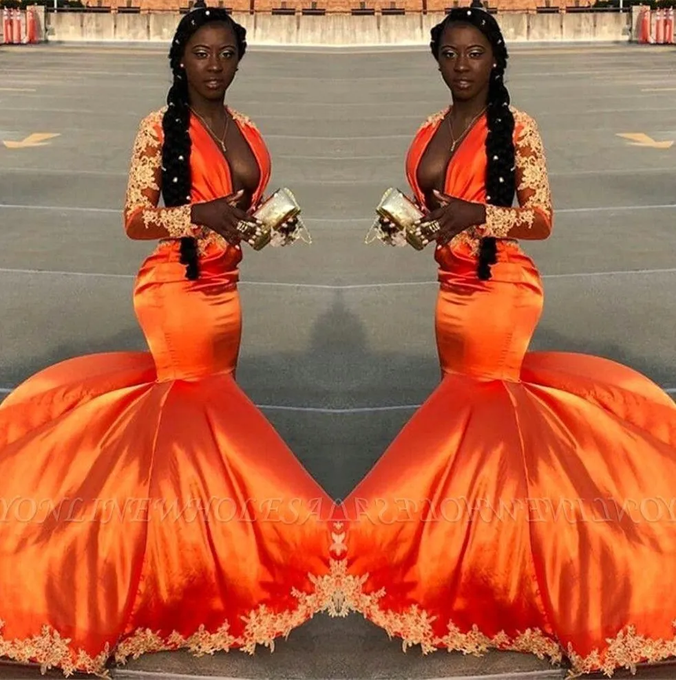 Orange Manches Longues Sirene Robes De Bal 2020 Filles Noires Sexy Col En V Profond Dentelle Appliques Balayage Train Robes De Soiree BC1058 Du 121 87 DHgate