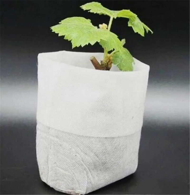 Hot Patio Lawn 100pcs/Pack Garden Supplies Environmental Protection Non-woven Nursery Pots Seedling Raising Bags 8*10cm Fabrics white