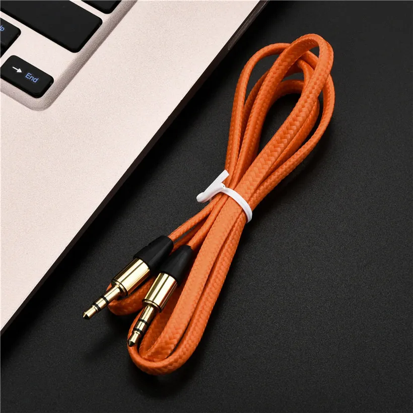ULTRICS Cavo Aux, Premium Placcato Oro 3.5mm Ausiliario Maschio a Maschio Jack Estensibile fino 1M, Angolo Stereo Cavo Audio Compatibile per Cuffie, iPod, iPhones, iPad, Smartphone, Tablet, Autoradio