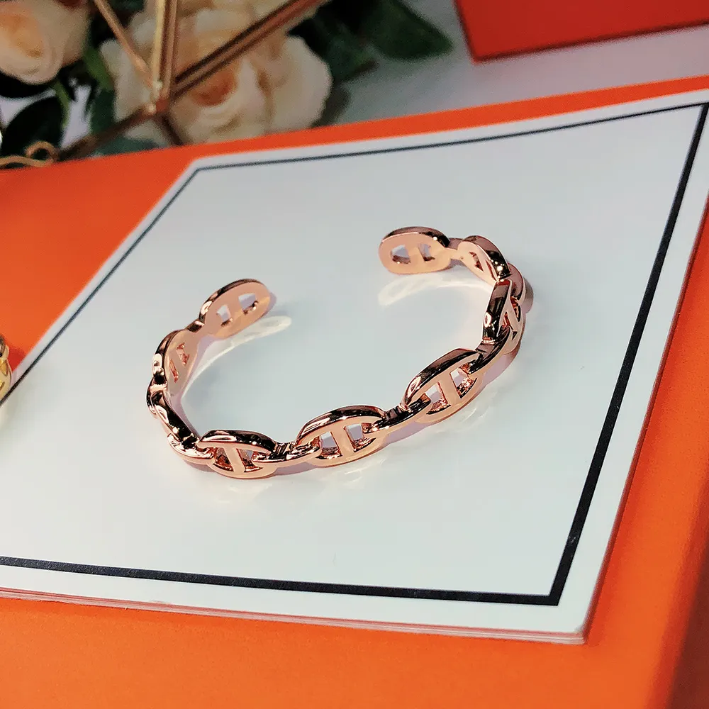 Una vendita calda originale S Argento classico per le donne Lettera rotonda semplice gioielli braccialetto Set qualità GoldenK placcatura in oro Bracciali di qualità superiore OHS V6BJ GVUD