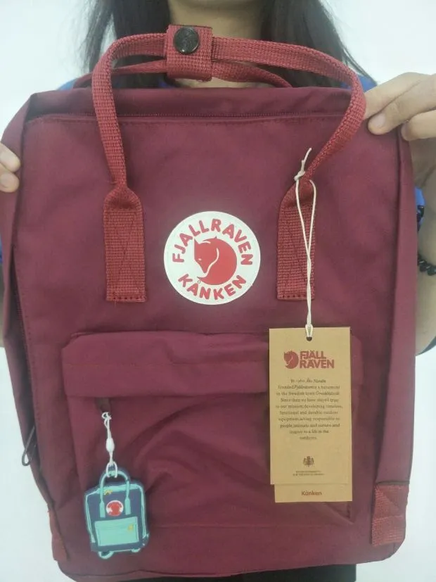 Wacht even neef plak Fjallraven Kanken Fashion Red Wine Bags Large Capacity Canvas Bags  Lightweight Backpacks Waterproof Outdoor Travel Bag Outdoor Street Outlet  From Shoesfamous0106, $6.56 | DHgate.Com