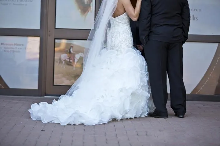 Perles De Cristal 2019 Nouvelles Robes De Mariée Dos Nu Jupes À Niveaux Perles Inbal Dror Sirène Robes De Mariée De Luxe Robe De Mariée En Queue De Poisson 1384