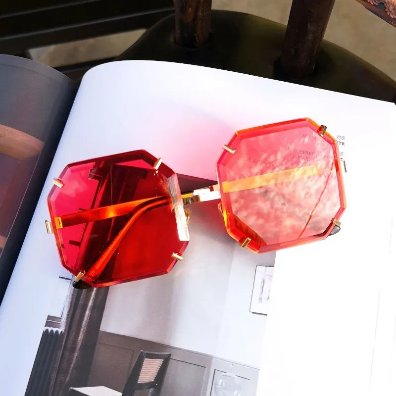 Groothandel-ontwerper vierkante frame zonnebril vierkante gesneden glazen mode ontwerper zonnebril kleurrijke lenzen getrimd glazen 5 kleuren