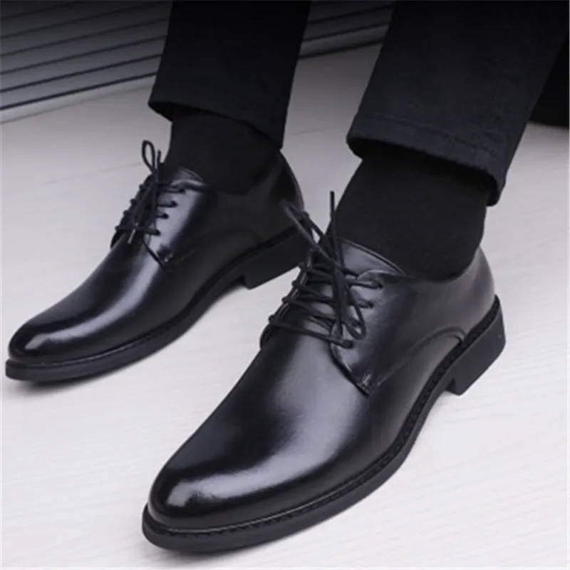 Homens sapatos de couro formal homens sapatos clássicos vestido marrom sapatos italianos homens escritório coiffeur zapatos formal cuero hombre chaussure homme mariage