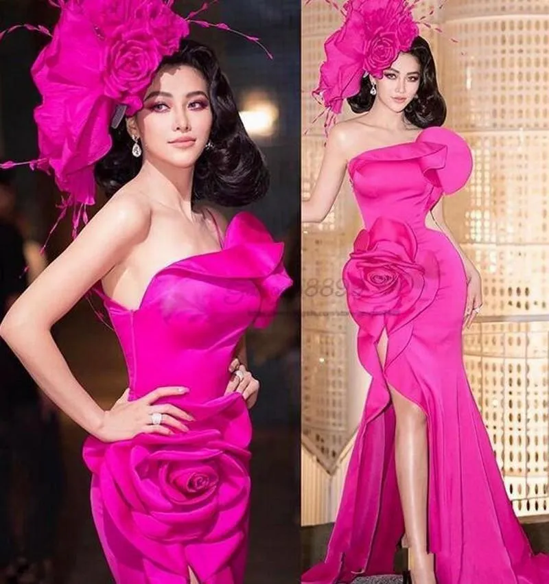 Sexy Fuchsia Mermaid Prom Dresses Rose Flowers Design Ruched Special Ocn High Side Sli divisi Abito da sera formale 2024
