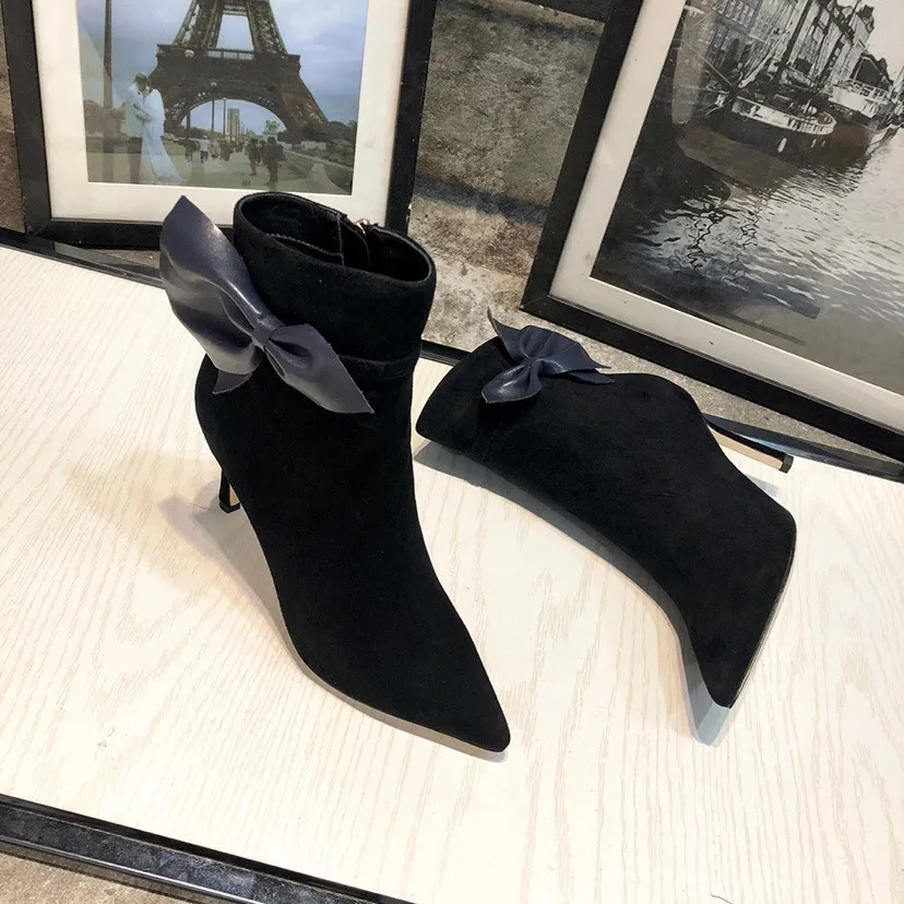 حار بيع الأزياء الفاخرة مصمم الأحذية النسائية شقة أسود جلد أحذية أحذية نسائية مصمم المرأة عالية الكعب مصمم الأحذية