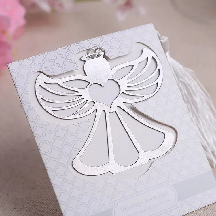 Signet d'ange en métal de bénédictions avec un joli pompon blanc Souvenir de baptême de bébé faveurs de mariage