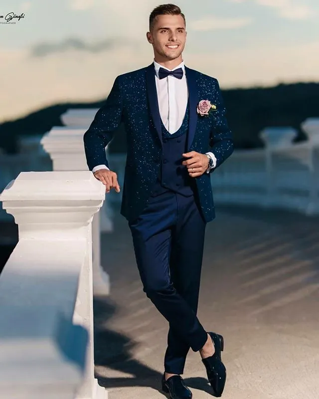 男性のための結婚式のタキシードスリーピーススーツ：ウールブレンド 
