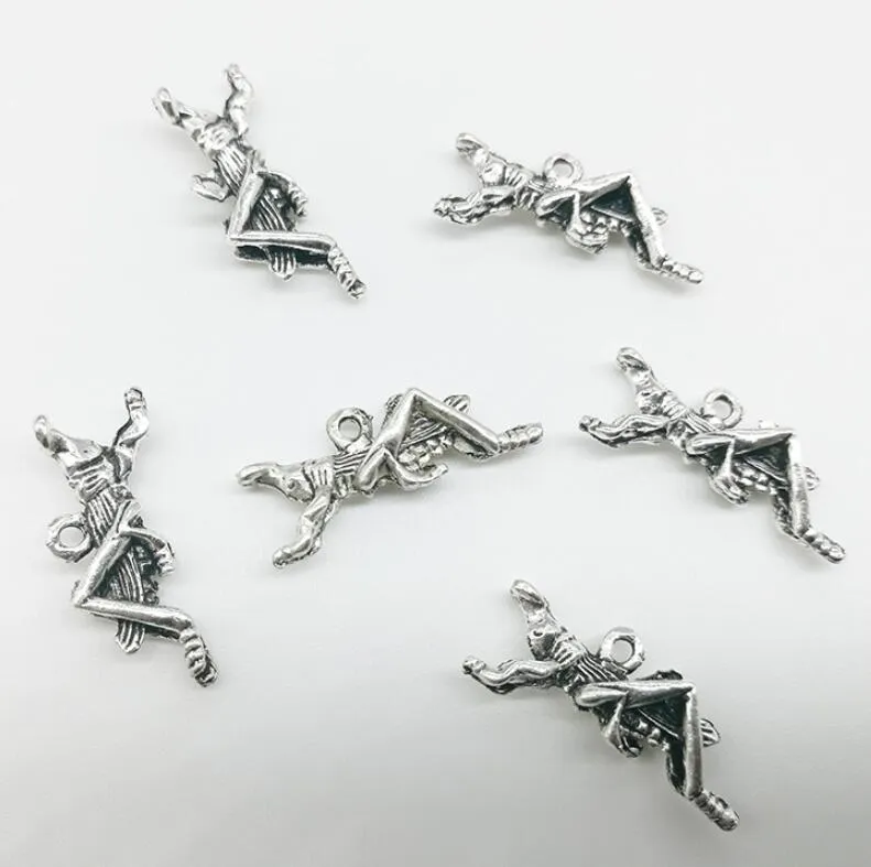 100pcs / lot gräshoppa insekter legering charm hängande retro smycken diy nyckelring forntida silver hänge för armband örhängen 23x9mm