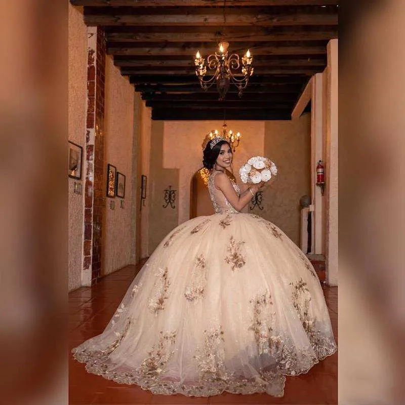 2020 cristalli di perline pizzo oro abiti da ballo Quinceanera collo trasparente tulle abito da ballo sexy abito da sera dolce 16 abito robes de soiree