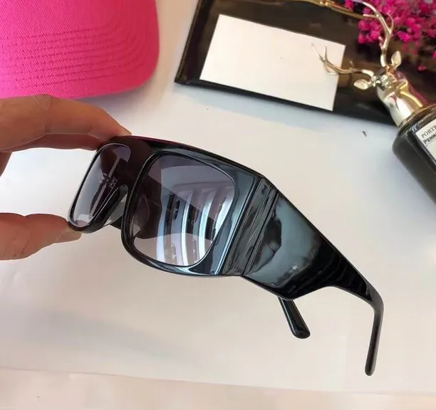 인기 선글라스 여성 브랜드 디자이너 안경 광장 여름 스타일 전체 프레임 최고 품질 UV 보호 넓은 가장자리 박스로 오세요