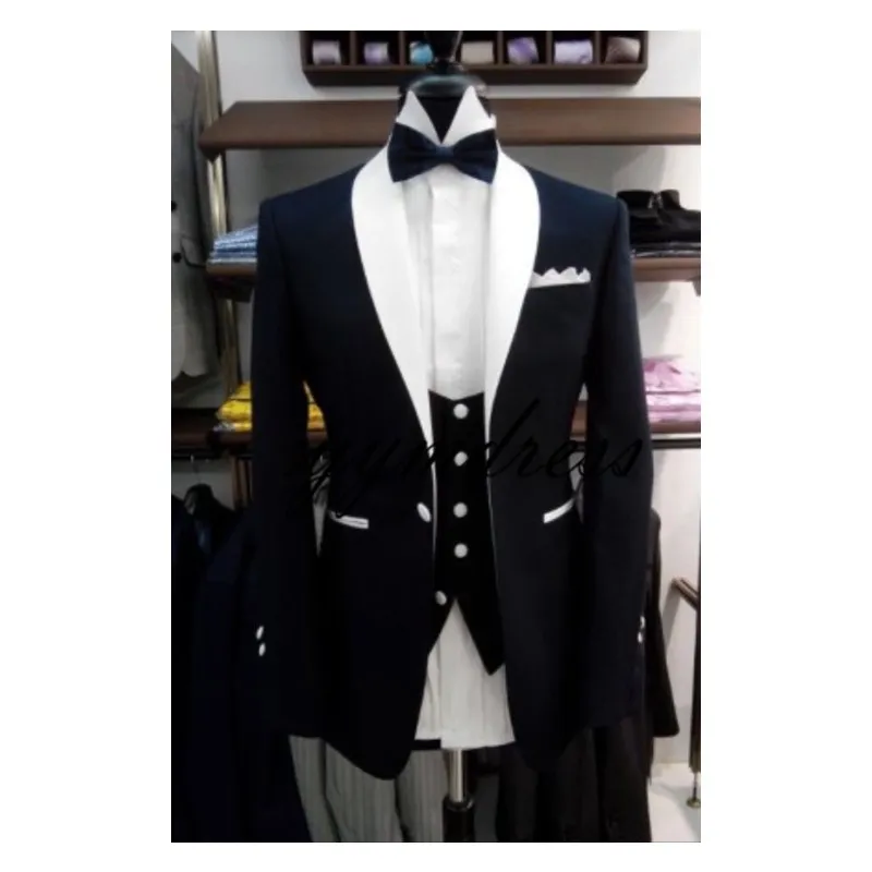 Smoking da sposo nero Scialle bianco Risvolto Groomsmen Abito da sposo per uomo Abiti da sposo (giacca + pantaloni + gilet + fiocco)