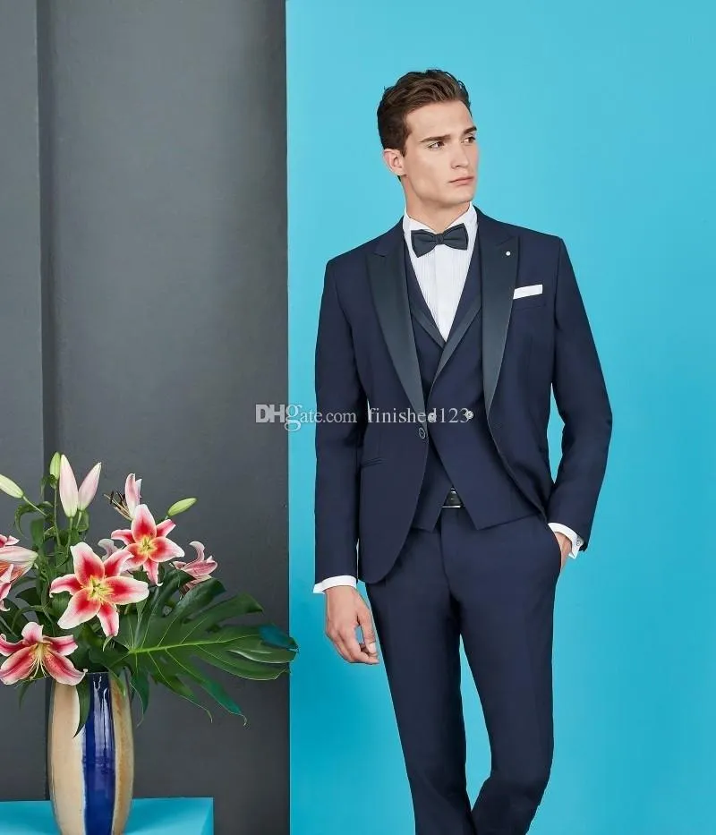 Hoge kwaliteit One Button Navy Blue Groom Tuxedos Peak Revers Mannen Past 3 Stuks Huwelijk / Prom / Diner Blazer (jas + Broek + Vest + Tie) W508