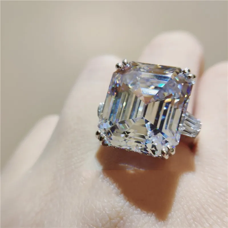 Vente en gros - Topaze blanche CZ Diamant Bijoux de luxe 925 Sterling Silver Astie type Promise Eternity Femmes Wedding Party Band Ring Gift