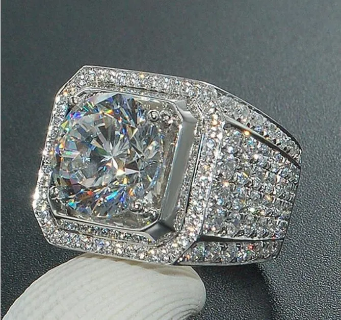 メンズリングヒップホップジュエリージルコンアイスアウトリング高級カットトパーズ CZ ダイヤモンドフル宝石男性結婚指輪リングファッションジュエリー