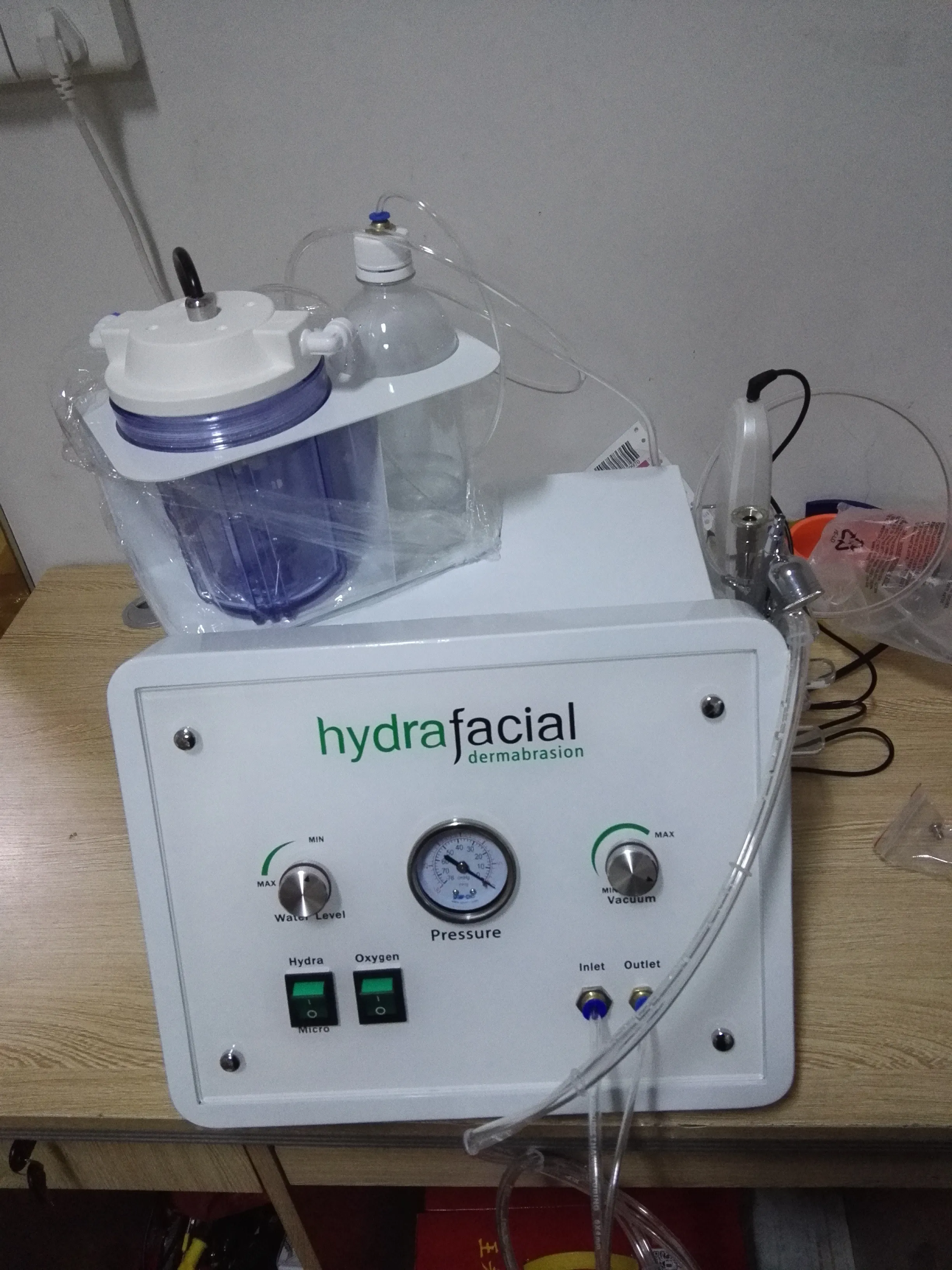 2017 recente 4 em uma pele srubber oxigénio descamação máquina microdermabrasão hidra pele para limpeza cara de elevação hidra uso doméstico facial