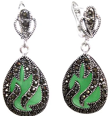 02.11 „noble y 925 Plata marcasita Inlay grüne Jade Natural de agua pendientes